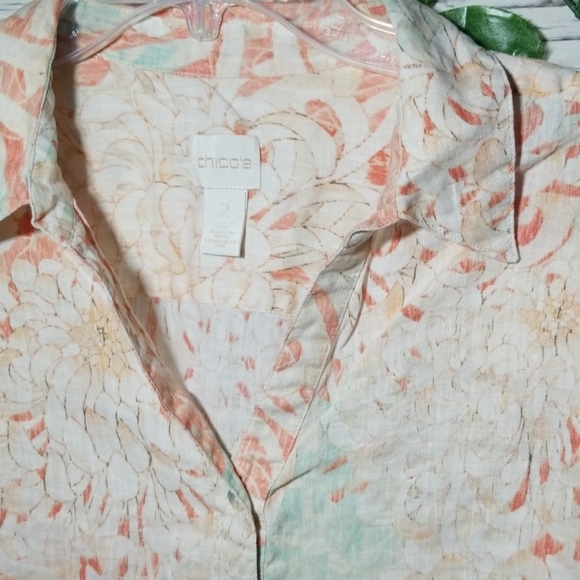 Chico's button down patterned short sleeve blouse - Picture 3 of 8